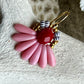 Mini blomsterørering med rosa dråbe glasperler og mørkerød glasperle