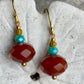 Ørering med flot stor brun glasperle, lille grøn glasperle og seed beads