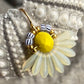 Mini blomsterørering med lysegule dråbe glasperler og lille gul glasperle