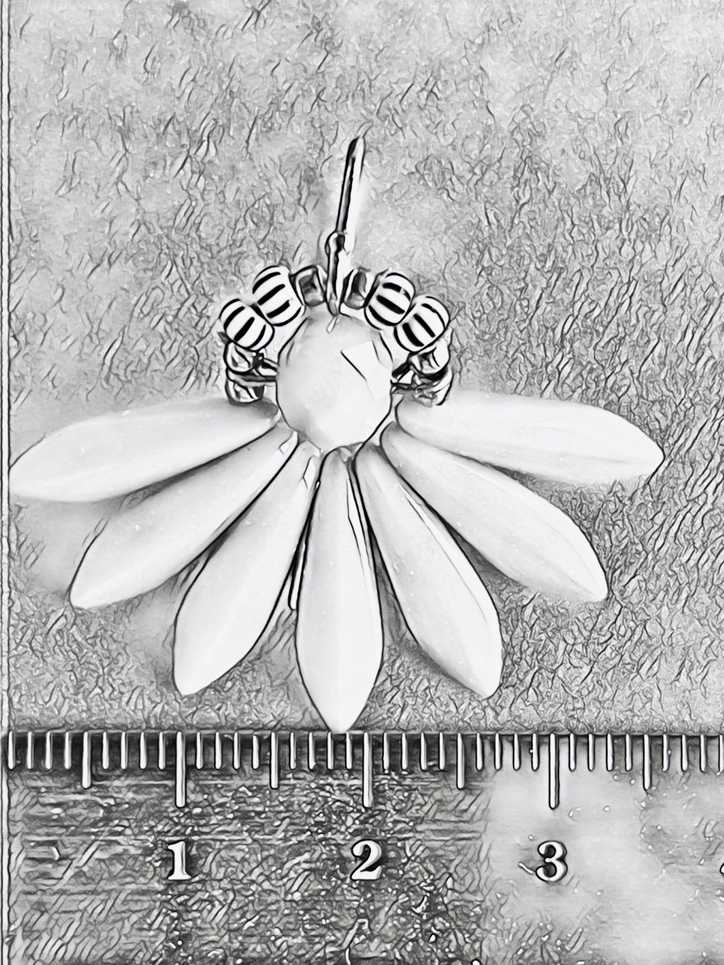 Stor blomster ørering med gule prikkede glasperler