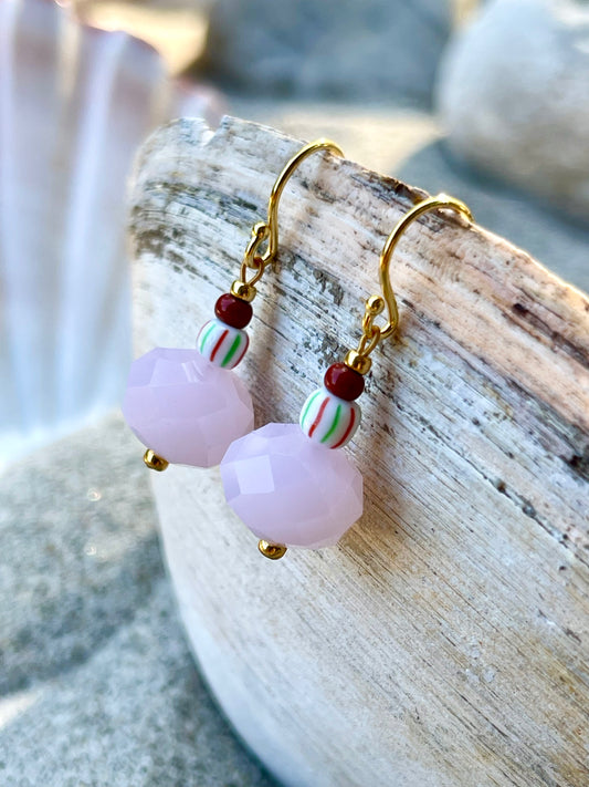 Ørering med rosa glas perle